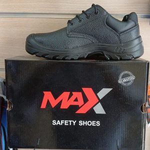 Safety Shoe 1/2 cut Black 39 - 45 Size
