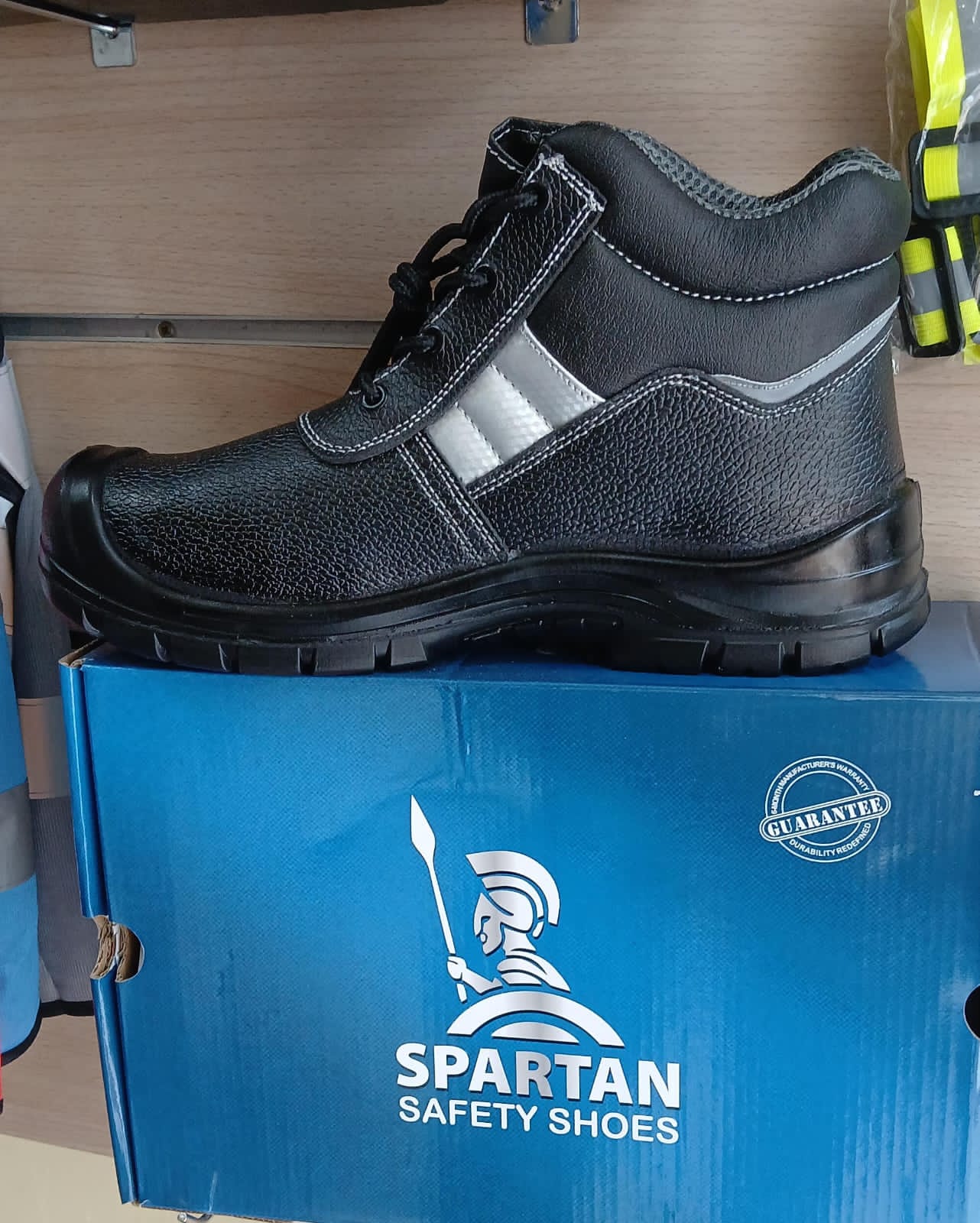 Safety Shoe High cut Black 39 - 45 Size